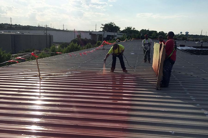 彩鋼屋面房屋翻新價(jià)格揭秘:打造時(shí)尚舒適新家的投資指南