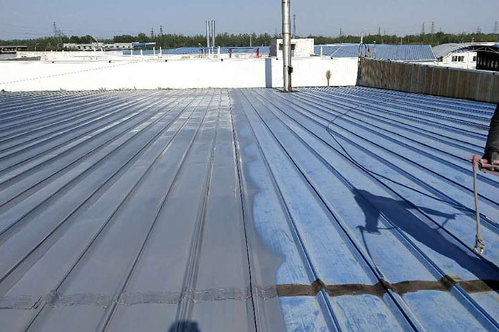 彩鋼屋面翻新底漆施工:技術與注意事項