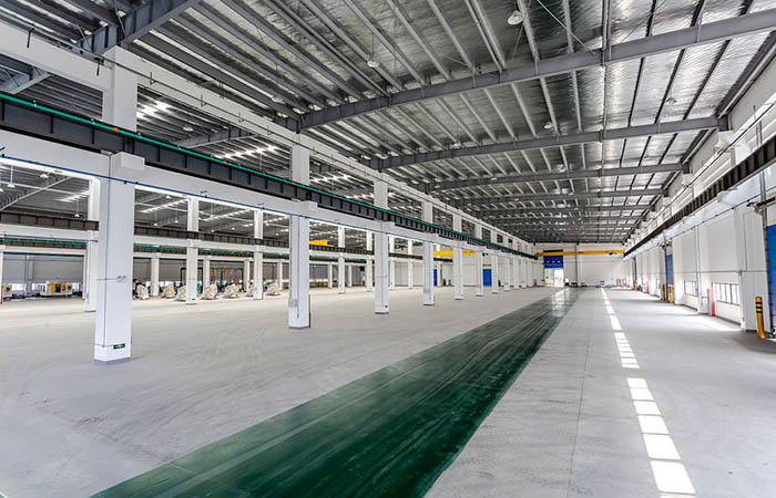 廠房彩鋼屋頂漏水維修:解決問(wèn)題的關(guān)鍵步驟