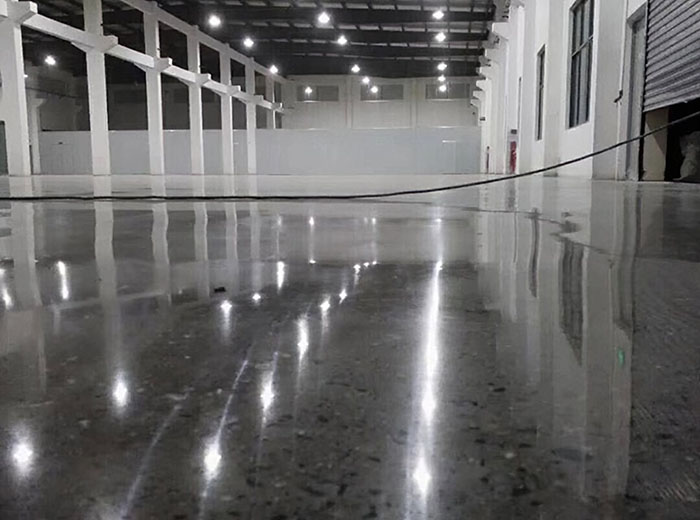 固化劑地坪施工研磨機(jī):提升地坪施工品質(zhì)的利器
