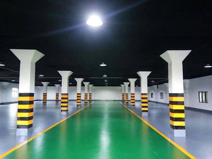 染色固化劑地坪有氣味嗎？