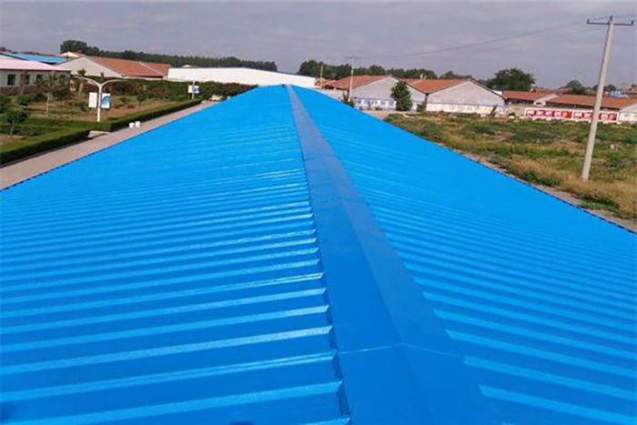 彩鋼屋面翻新:除銹防腐防水的專業(yè)技巧