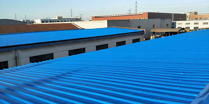 彩鋼屋面翻新:除銹防腐防水的專業(yè)技巧