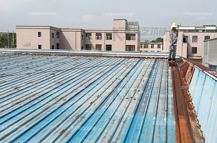 彩鋼屋面翻新施工:提升建筑品質(zhì)的關(guān)鍵步驟