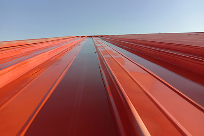 彩鋼房屋面翻新:提升功能與美觀的關鍵步驟