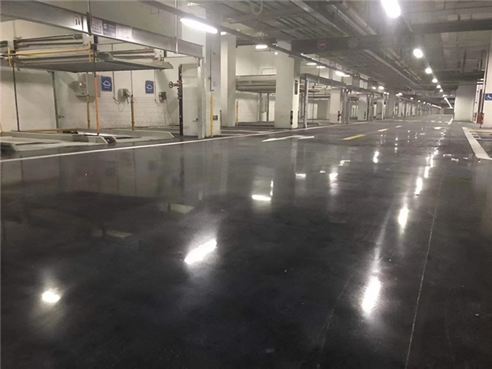 水泥地刷完固化劑能刷地坪漆嗎？