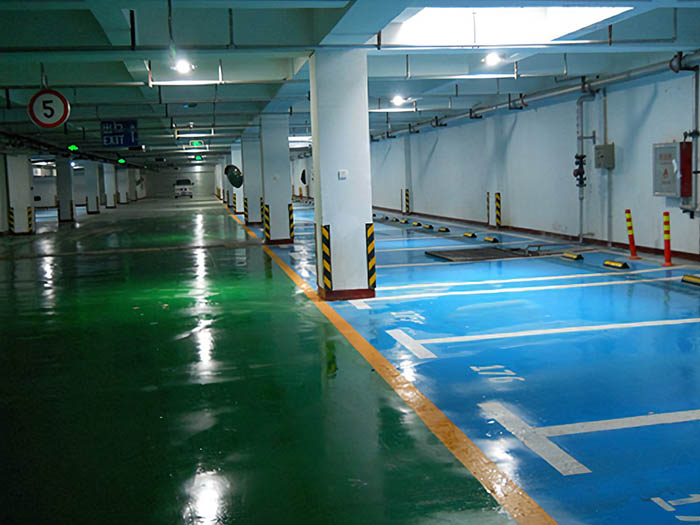 環(huán)氧地坪和耐磨地坪:工業(yè)地面保護(hù)的最佳選擇