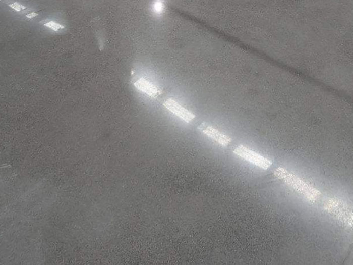 固化劑地坪施工研磨機:專業(yè)設備引領高效施工新風尚