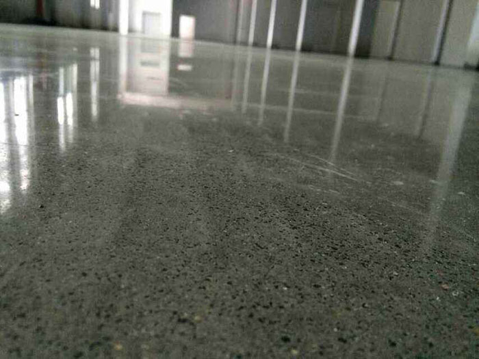 彩色地坪固化劑材料有毒嗎？